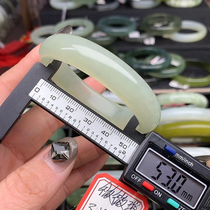 蛇纹石玉手镯未镶嵌578