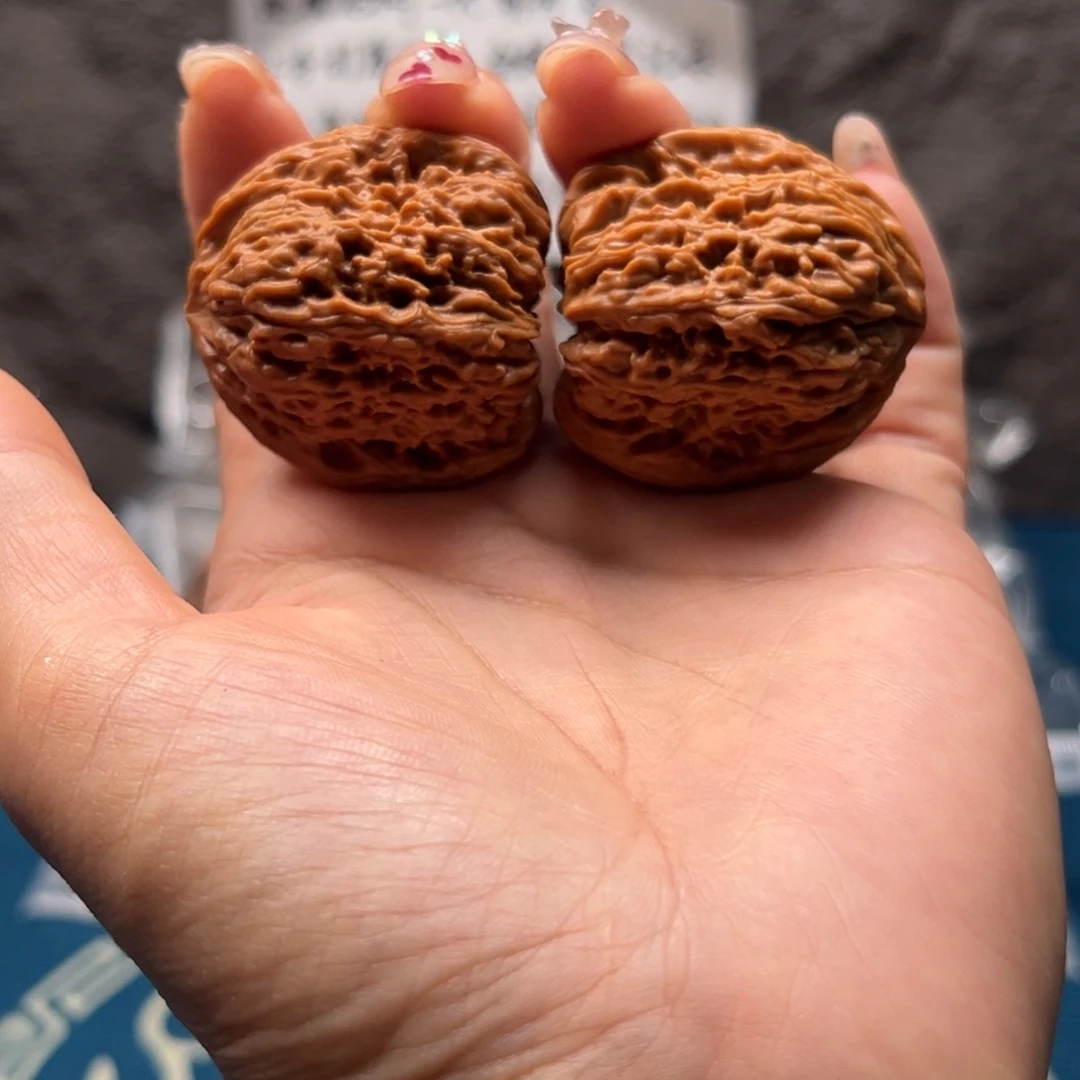 M***k把件文玩核桃南疆38小黄丝