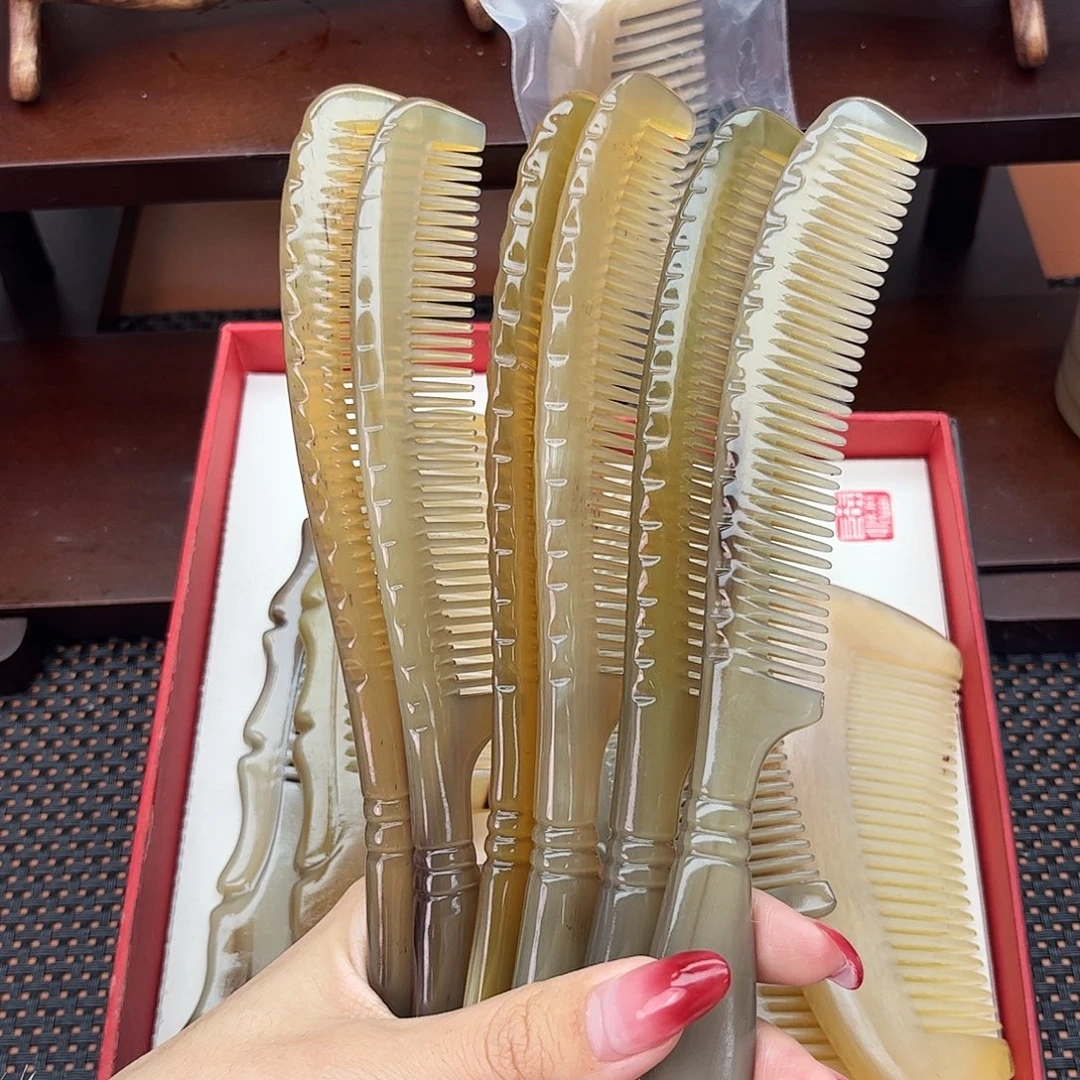 纯手工制作纯牛角梳子