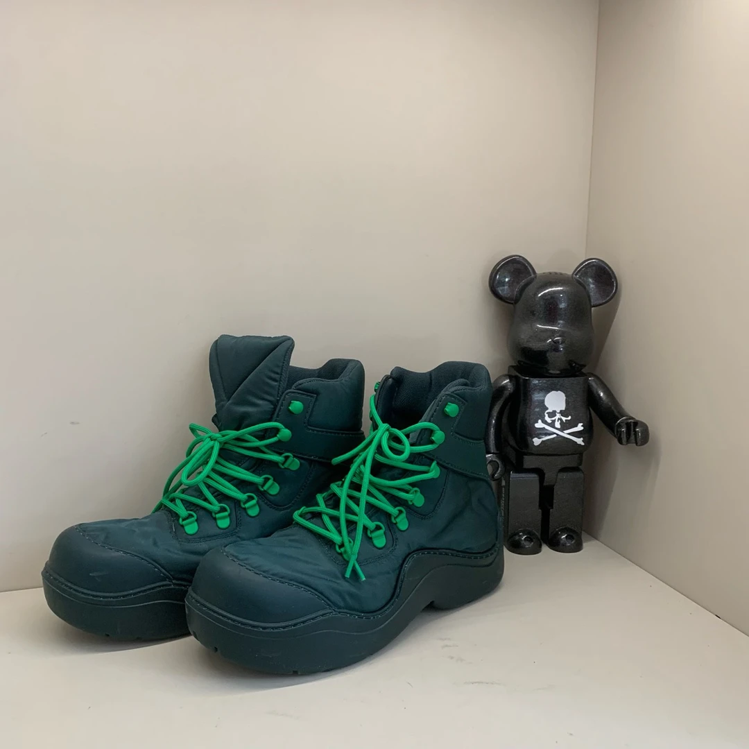 Bottega Veneta BV黑绿色系带登山靴/39码/99新/16842