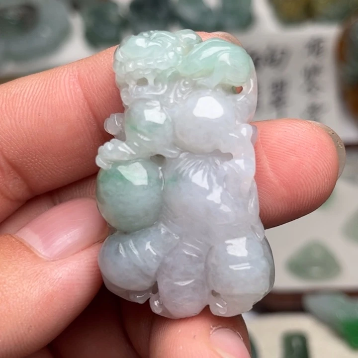 颈饰未镶嵌翡翠佛手瓜