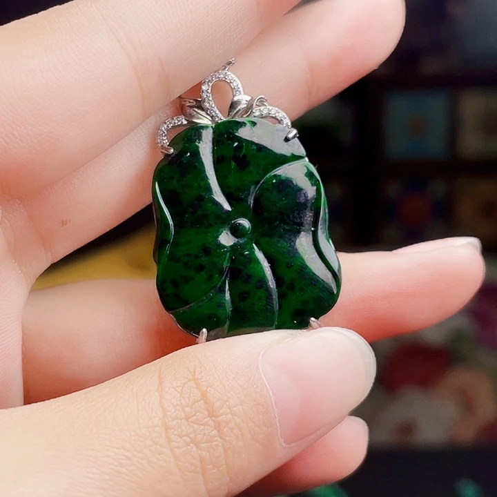 翡翠银S925镶嵌颈饰多样性