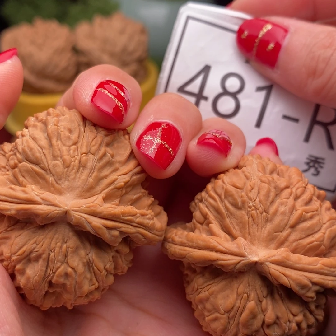 文玩核桃把件白狮45