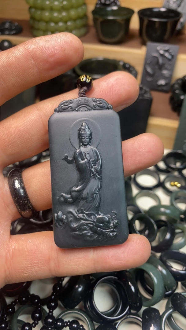 和田玉青玉观音牌