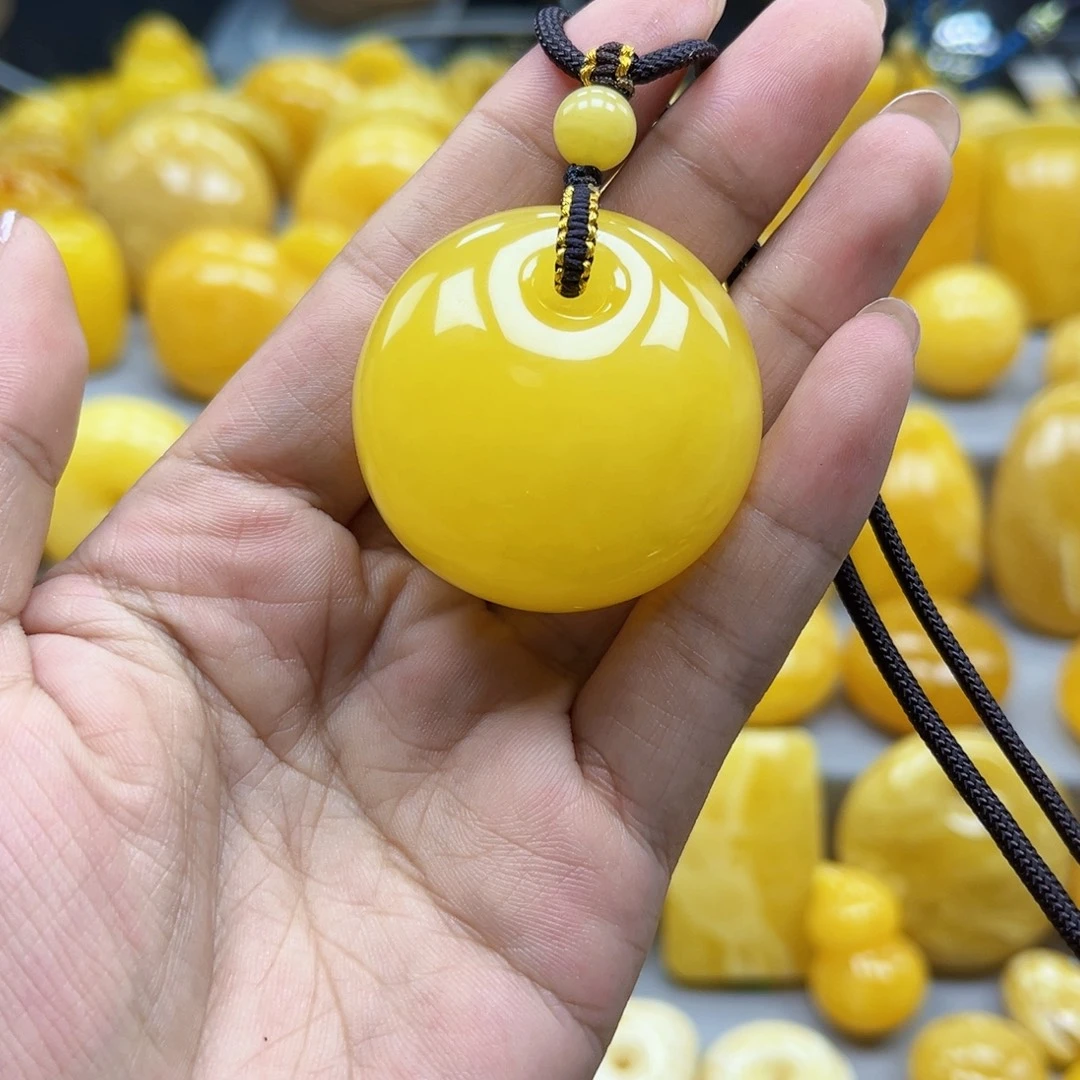 蜜蜡未镶嵌珠宝奇石