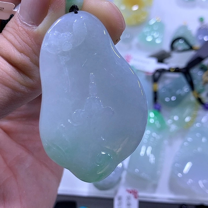 翡翠颈饰未镶嵌天然翡翠A货吊坠