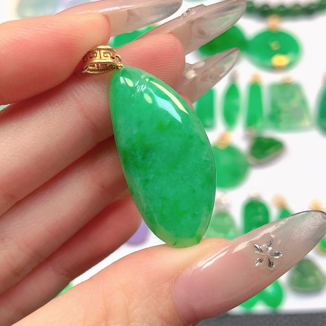 翡翠18K金镶嵌吊坠(不含链)