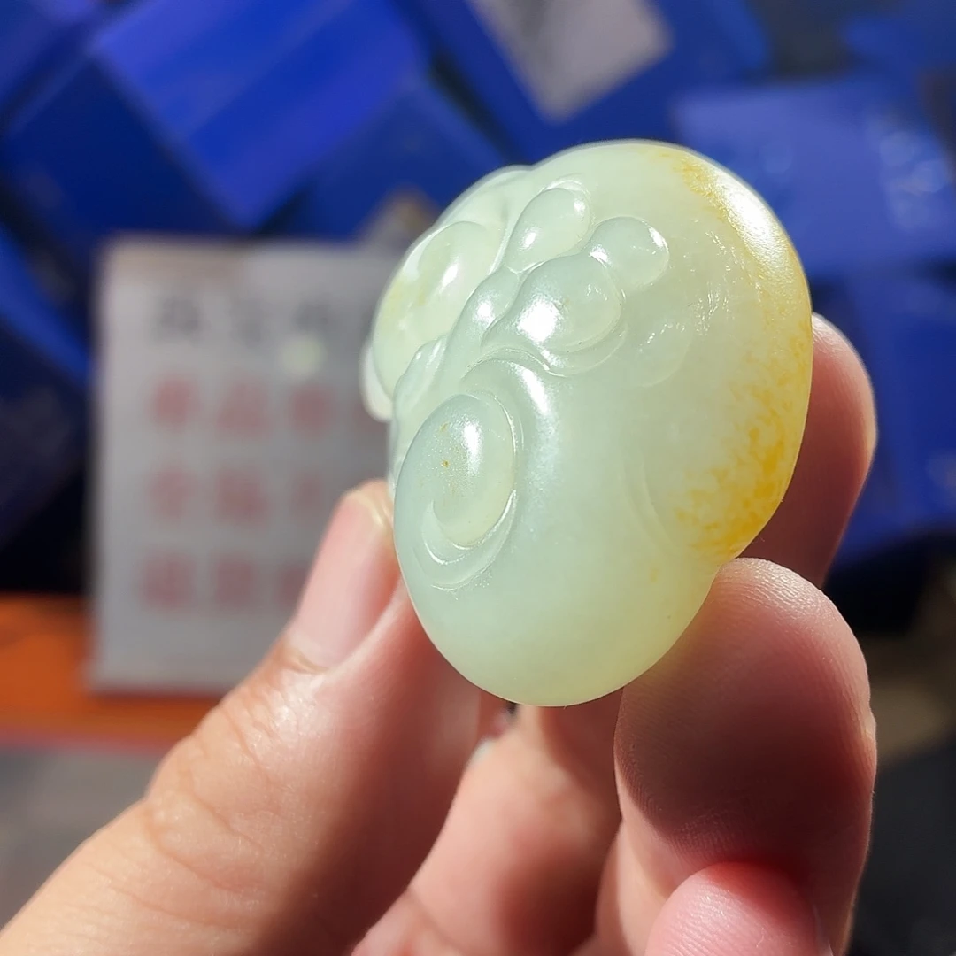 和田玉（糖玉）未镶嵌颈饰
