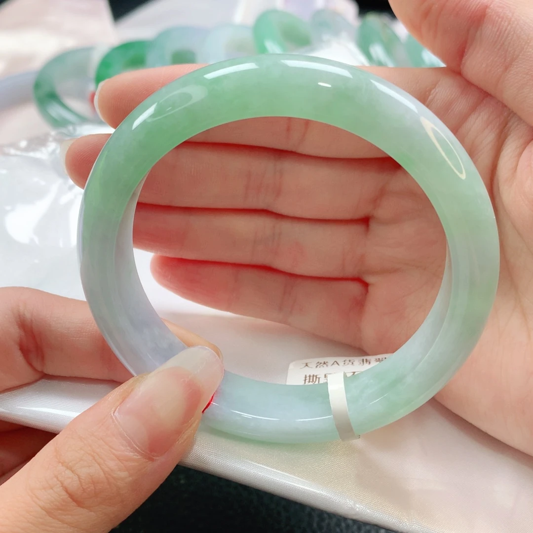翡翠手镯未镶嵌5758圈，5号