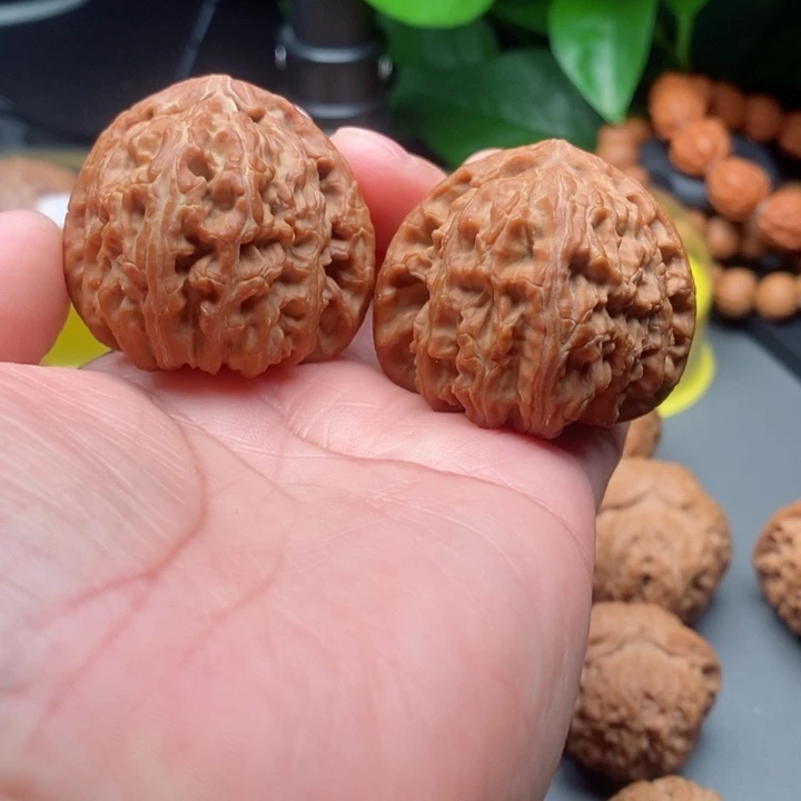 吊坠文玩核桃三角白