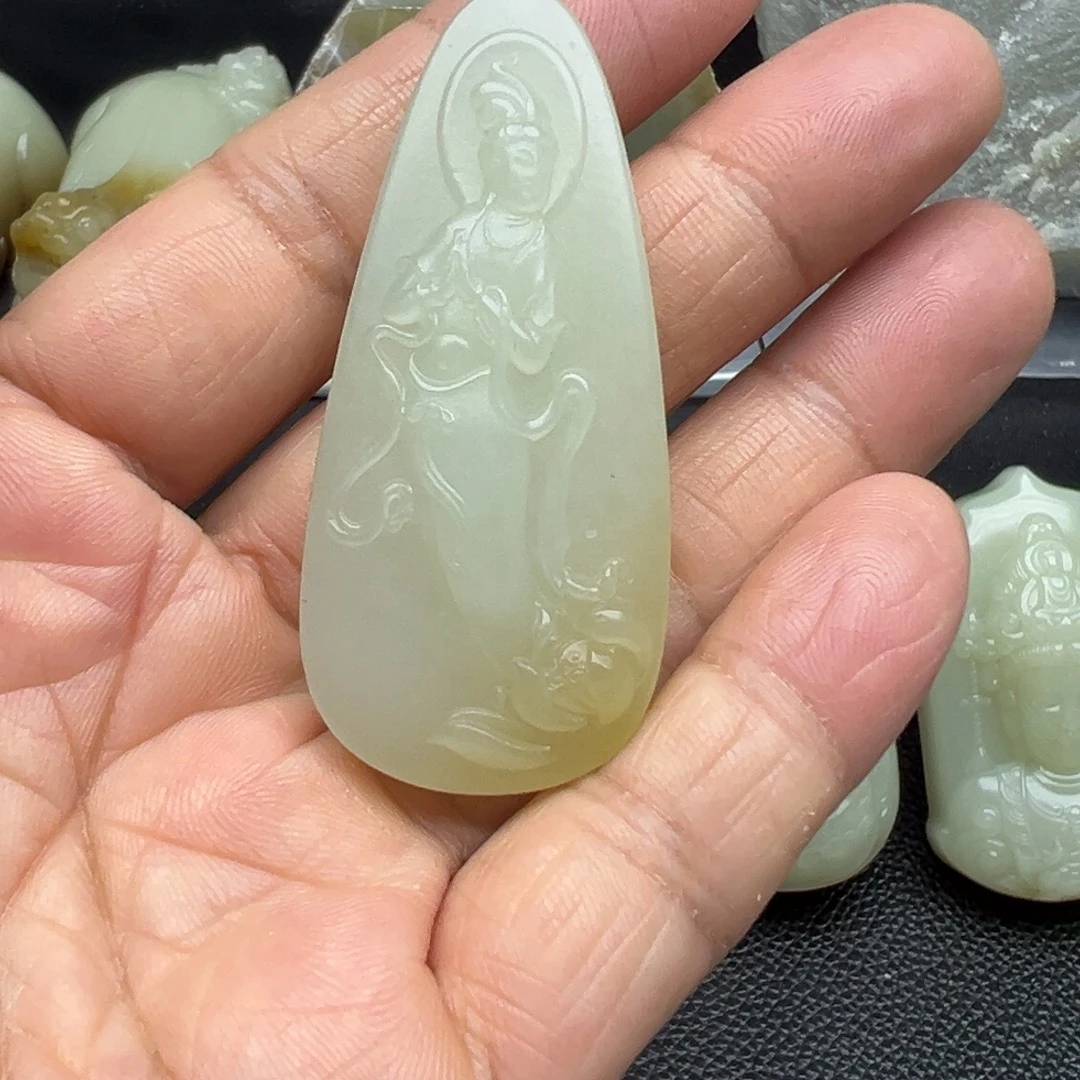 和田玉（糖玉）未镶嵌颈饰