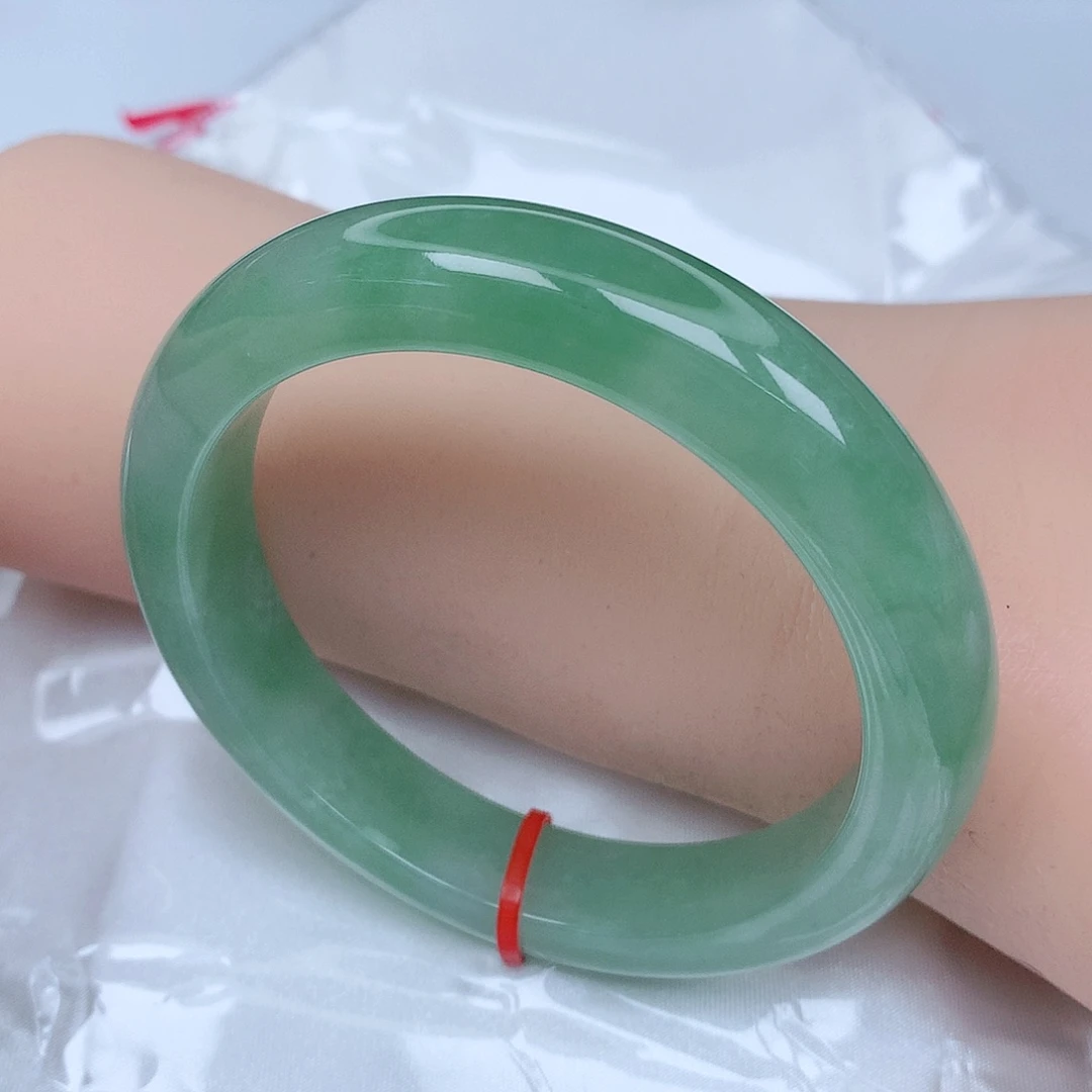 【闪购商品】翡翠手镯未镶嵌，55