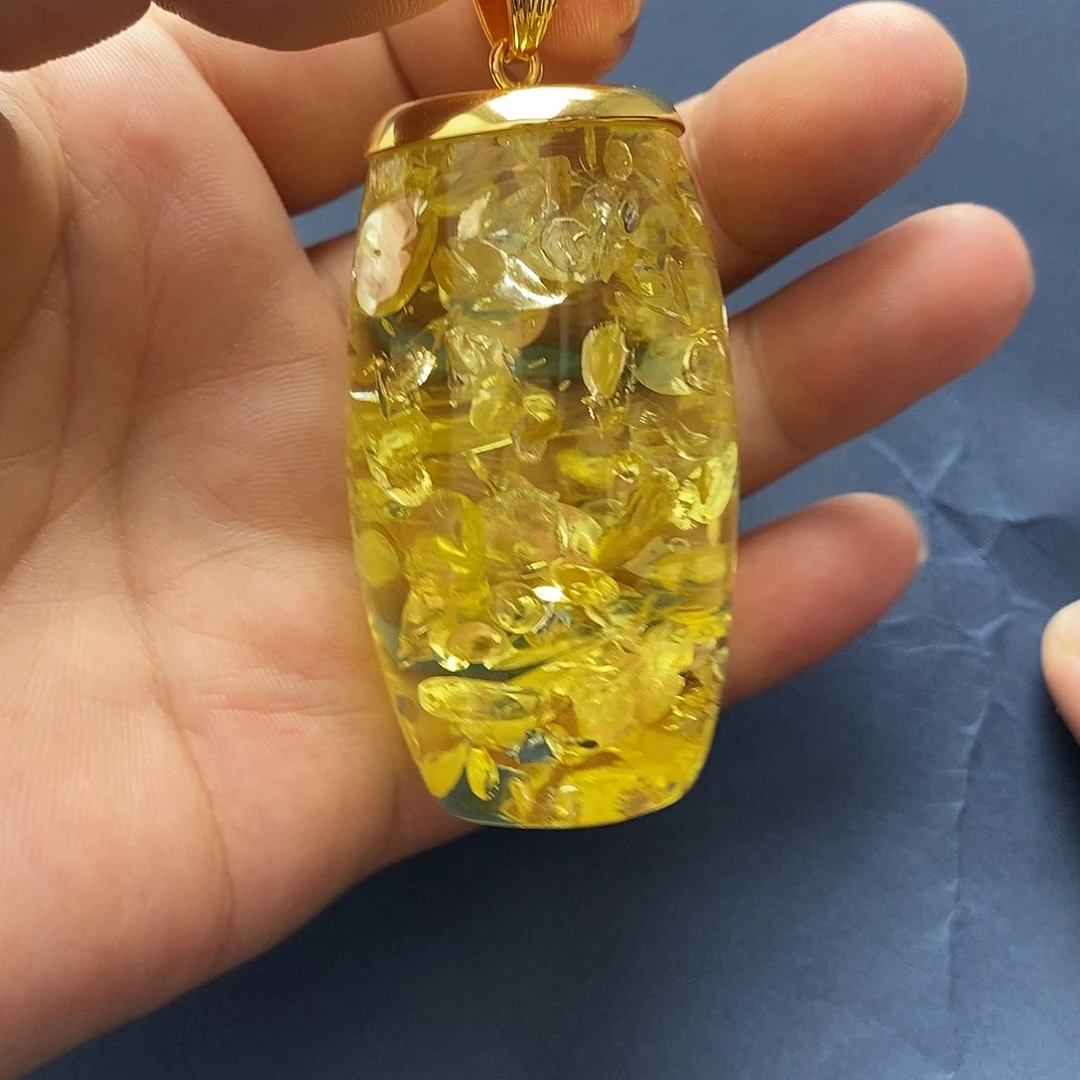 琥珀未镶嵌裸石吊坠