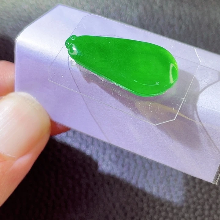 未镶嵌定制翡翠翡翠