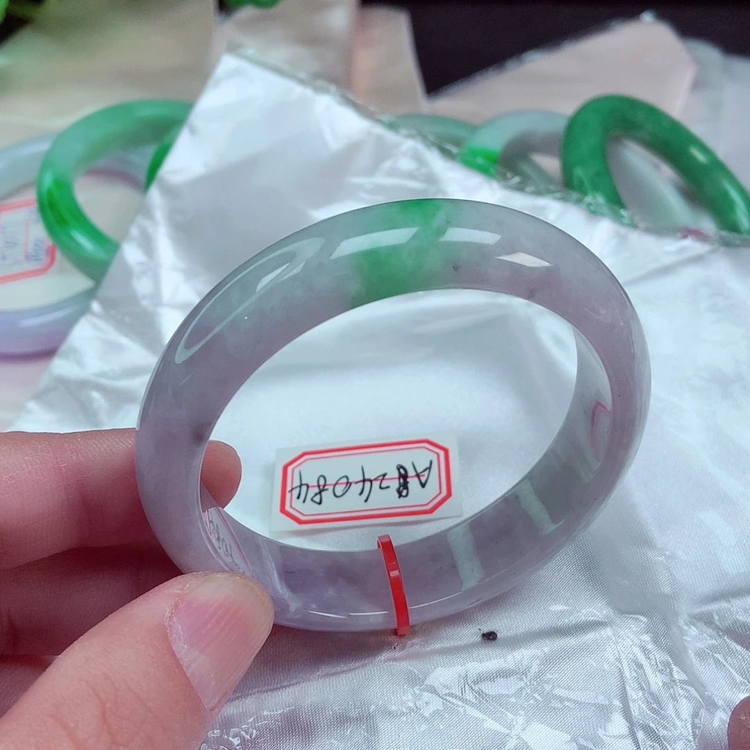 翡翠手镯未镶嵌圈口58