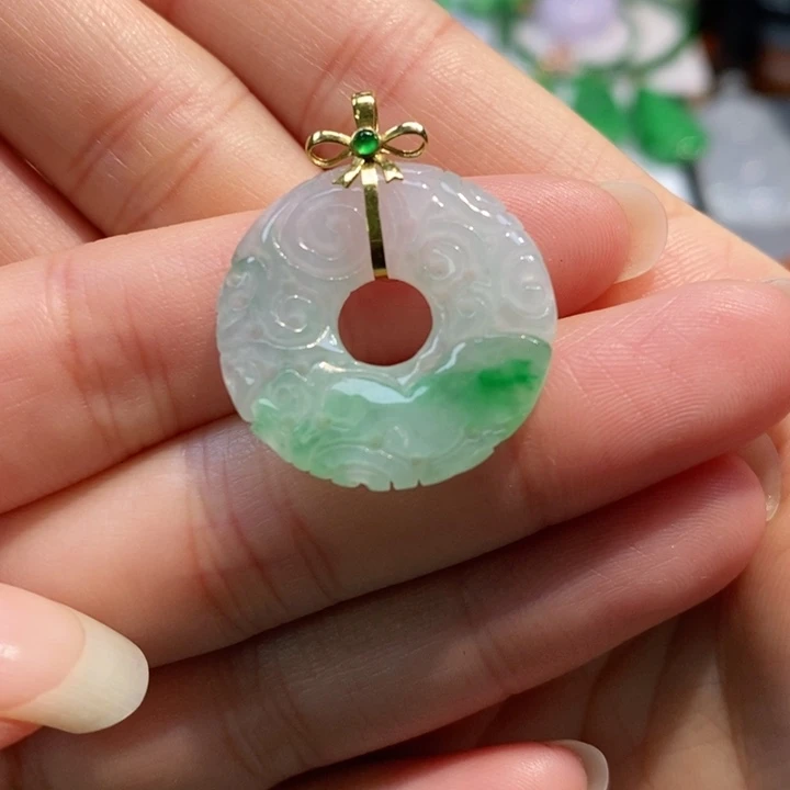 颈饰未镶嵌翡翠吊坠