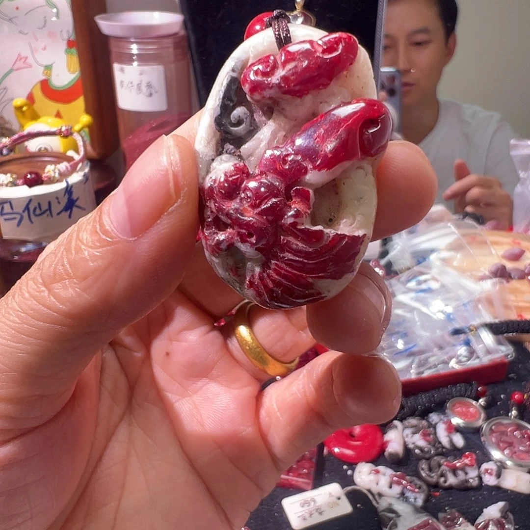 天然辰砂龙牌朱砂吊坠