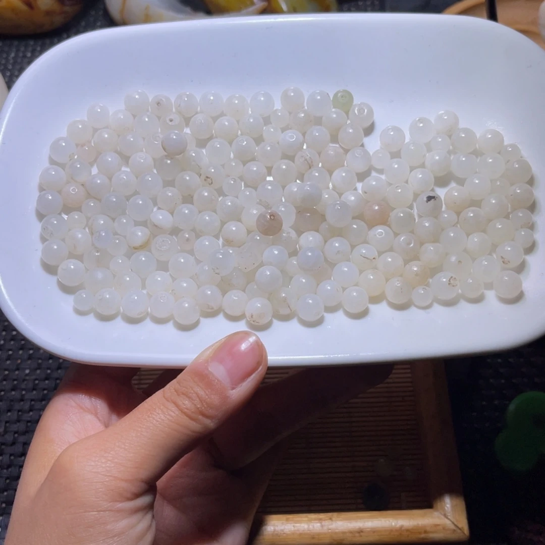 未镶嵌和田玉（糖玉）车挂