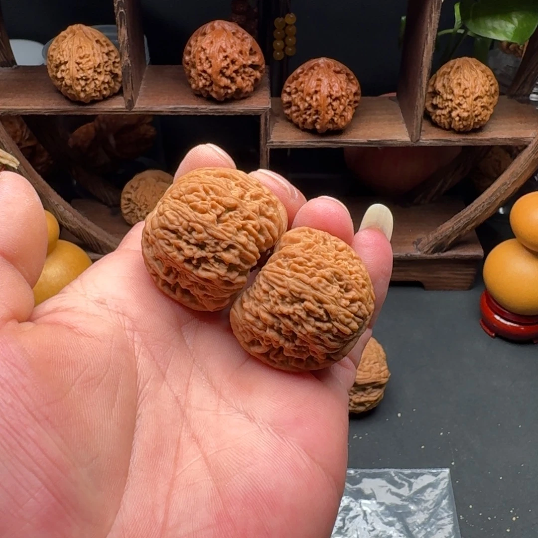 M***王文玩核桃南疆石团子拉丝纹理尺寸39