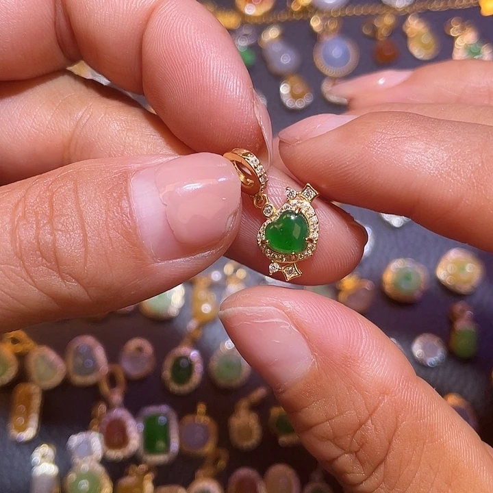 翡翠银S925镶嵌颈饰