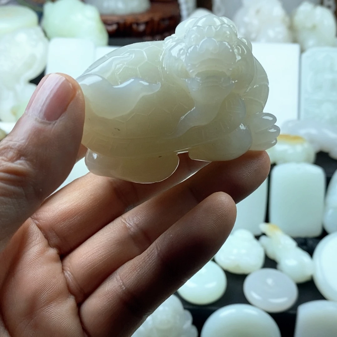 和田玉（糖玉）未镶嵌颈饰