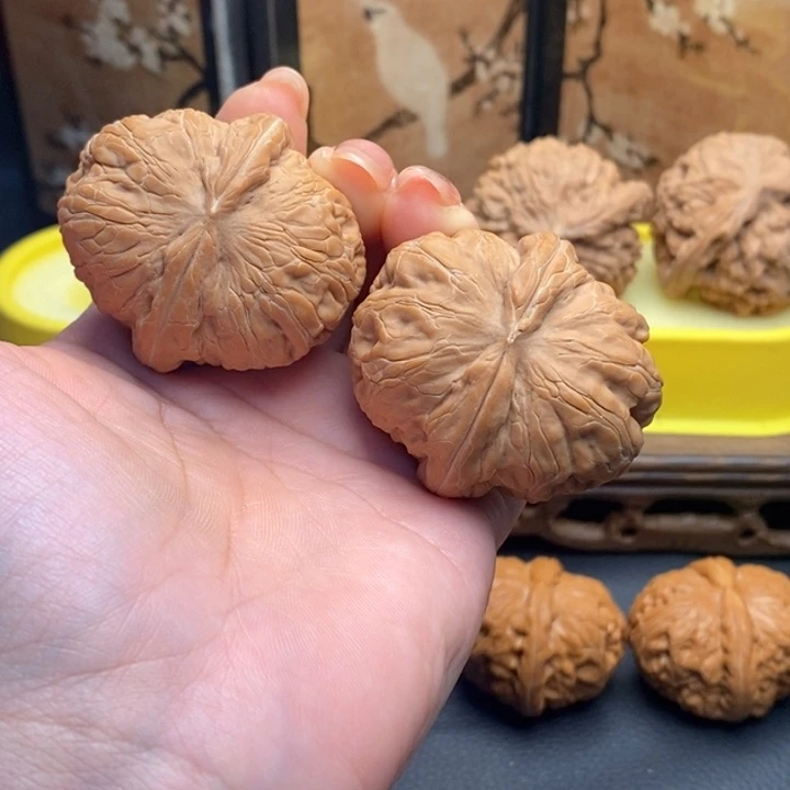 顺***安把件文玩核桃693平谷元宝45全品