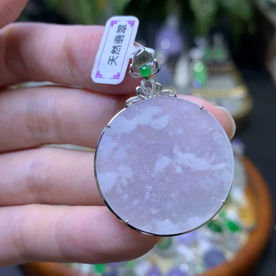 颈饰18K金镶嵌翡翠