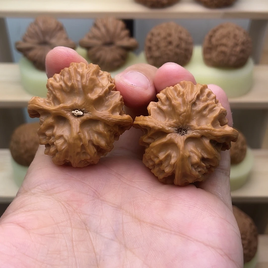 文玩核桃吊坠39苹果园