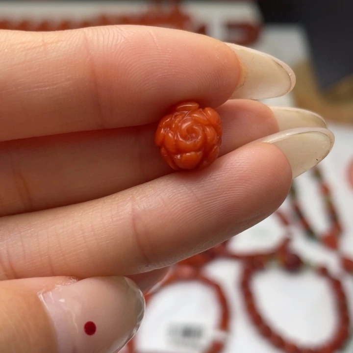 南红玛瑙瓦西通孔牡丹花9mm未镶嵌