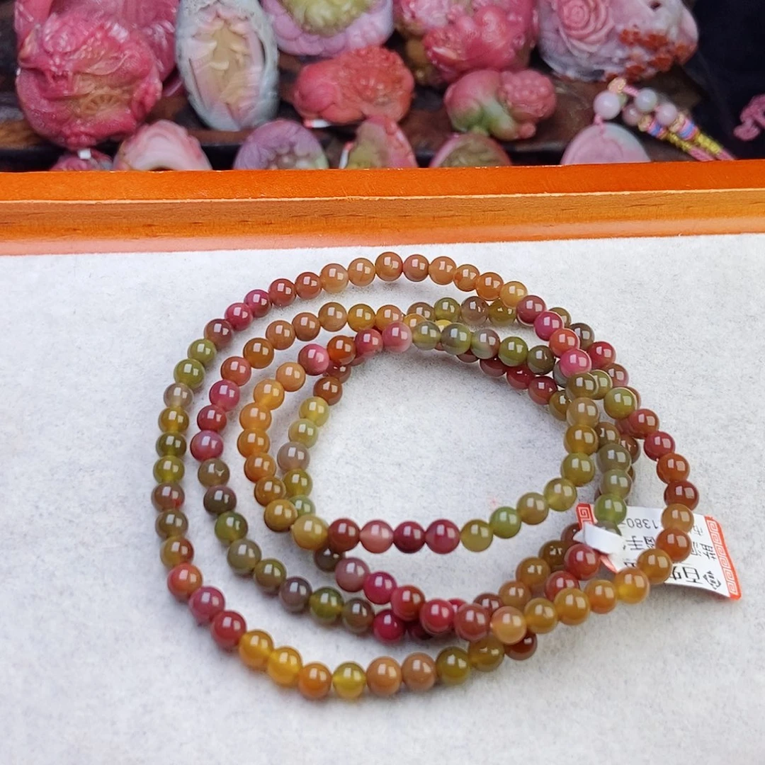 颈饰未镶嵌石英质玉（盐源）