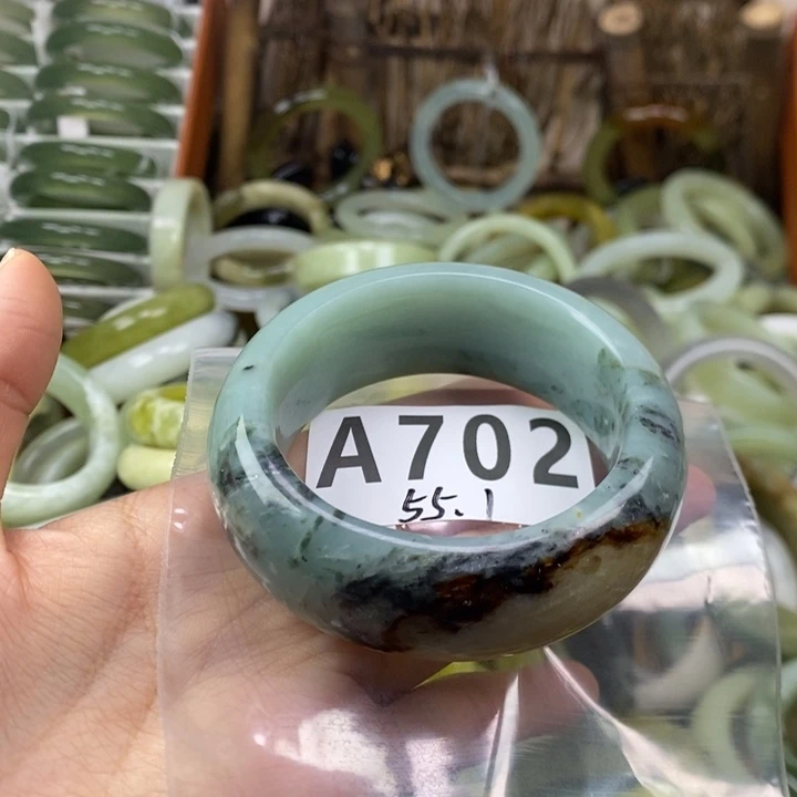 宁***远蛇纹石玉未镶嵌手镯