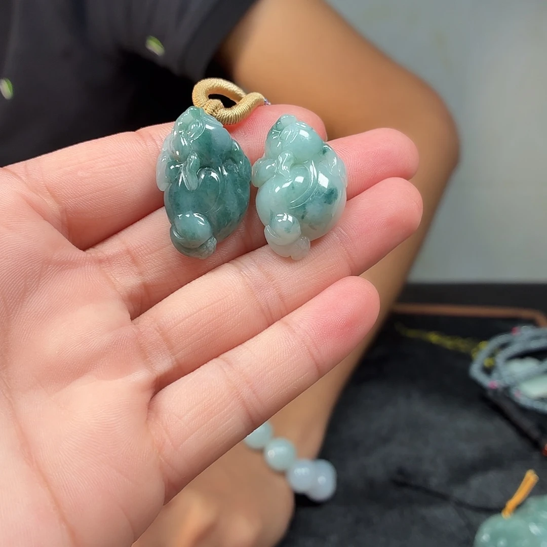 未镶嵌定制翡翠三脚一对