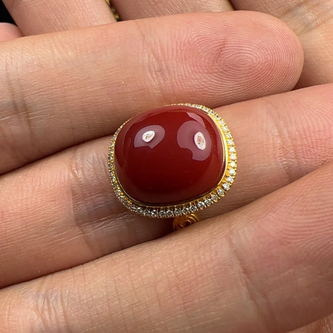 18K金镶嵌戒指南红玛瑙Y**i