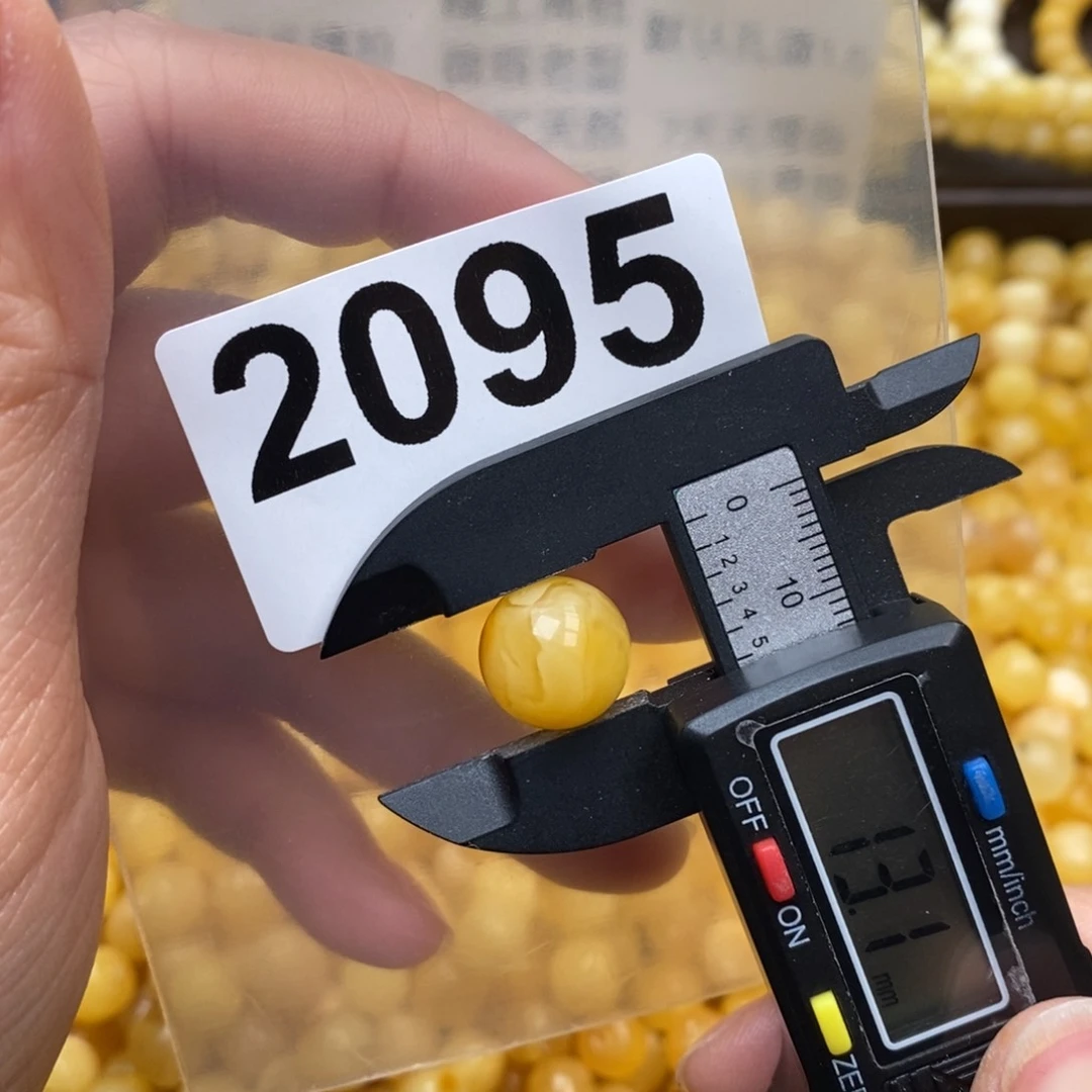 蜜蜡珠宝奇石未镶嵌