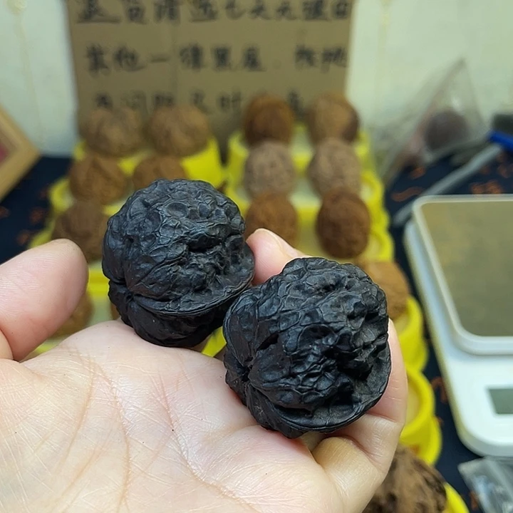 文玩核桃把件8、地闷小帝王39