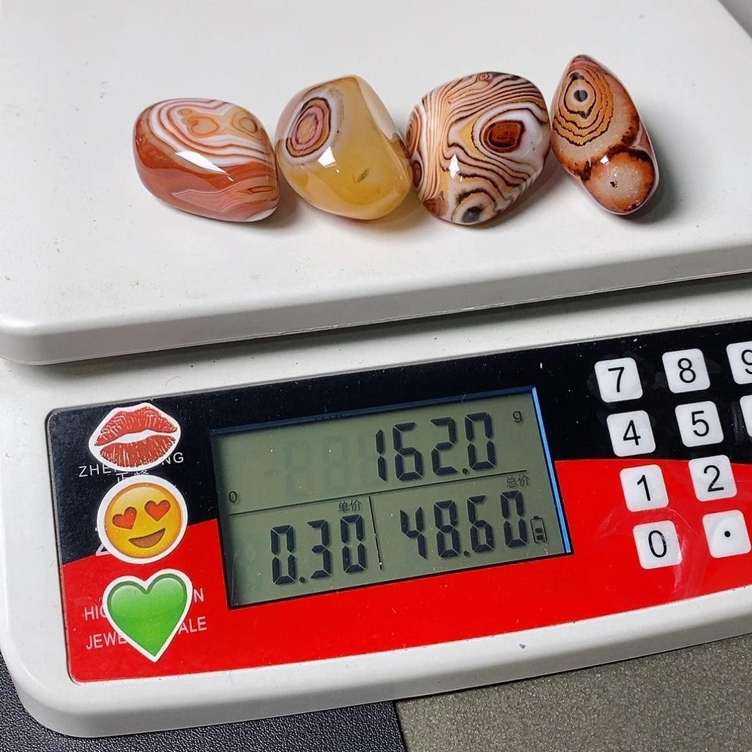 玛瑙/玉髓三毛未镶嵌鱼**水