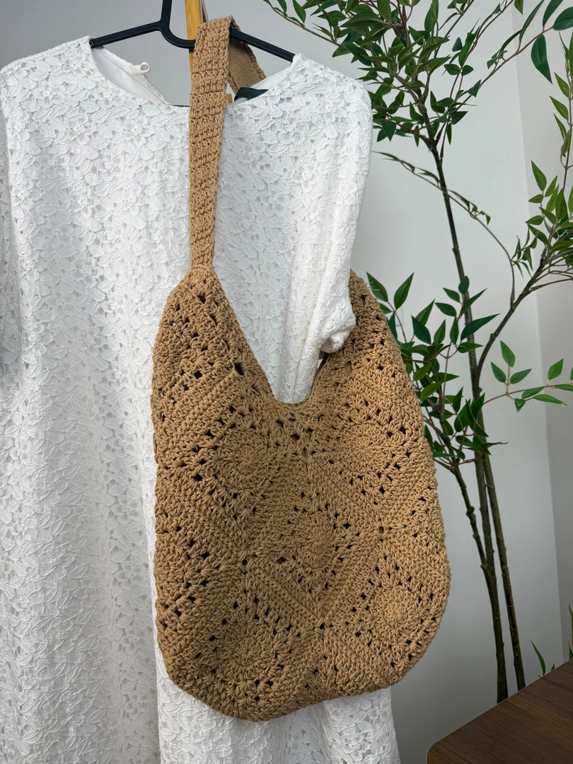 新款手工编织菱形镂空手工钩花单肩托特度假简约休闲女包