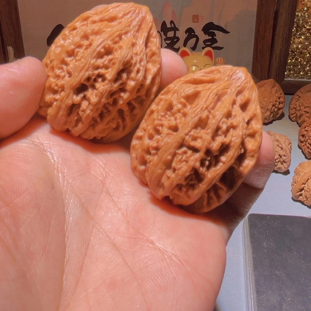 瑞麟文玩核桃平谷带鱼戒台寺虎头头货