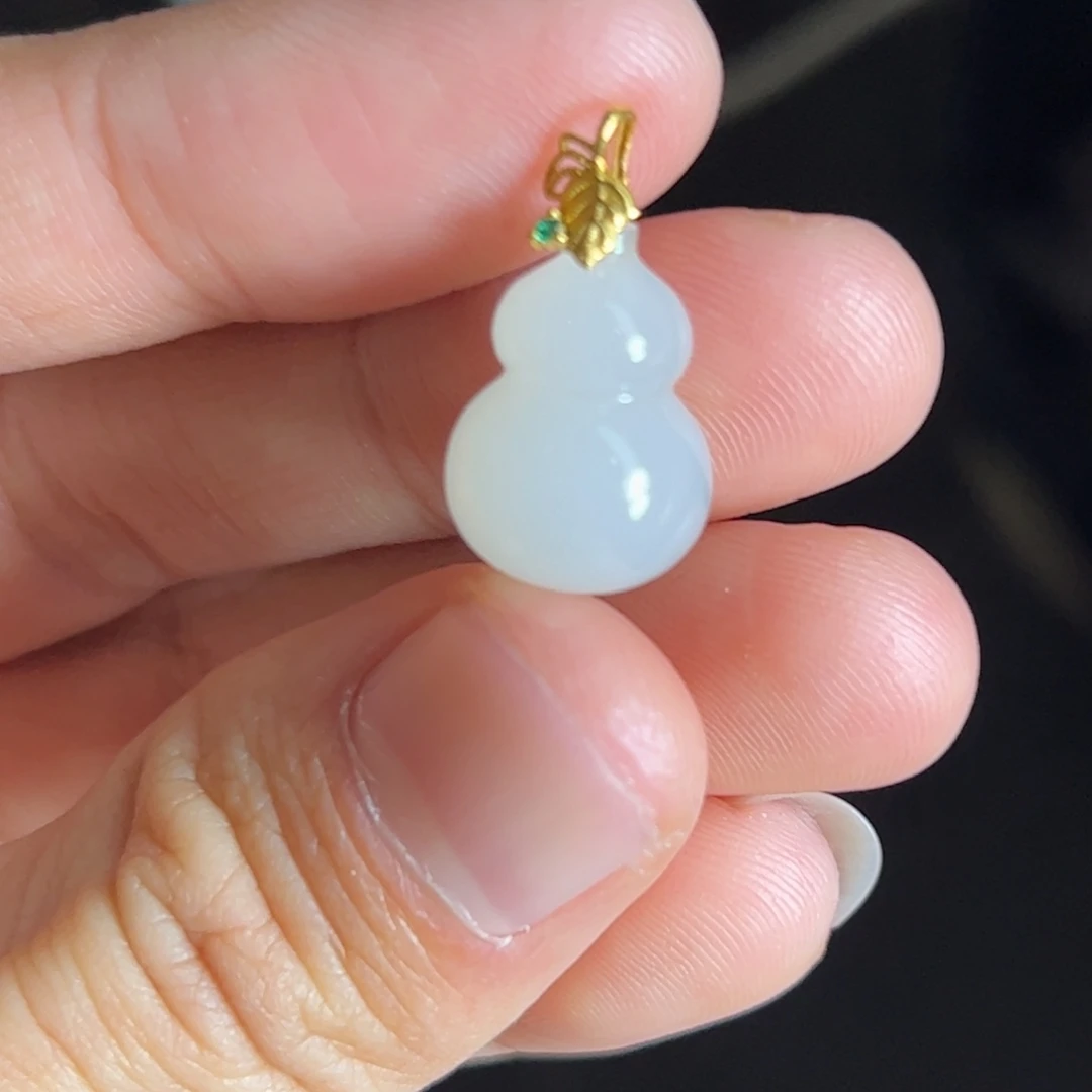 和田玉18K金镶嵌挂件