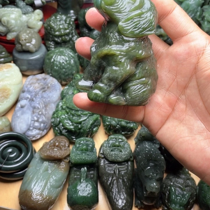 和田玉未镶嵌挂件哎*呀