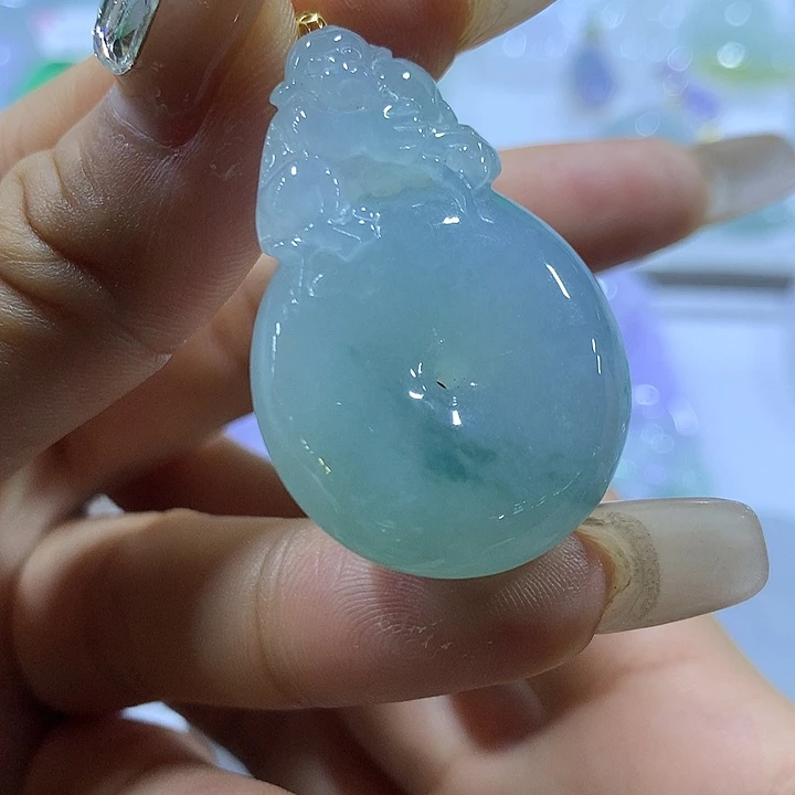 翡翠18K金镶嵌颈饰天然翡翠A货吊坠