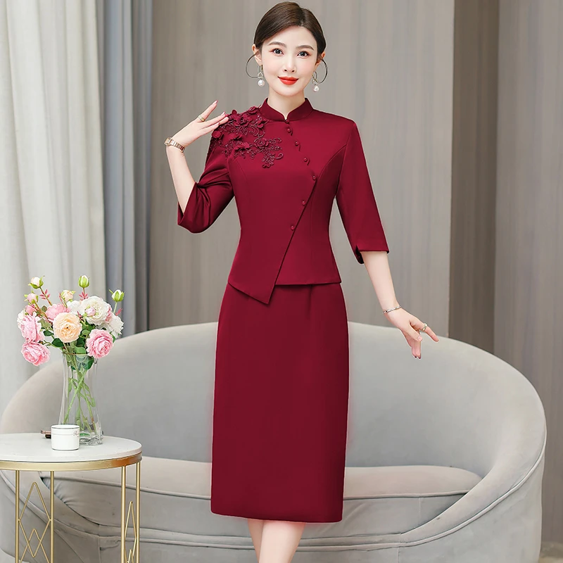 2025婚礼妈妈婚宴会礼服喜婆婆装敬酒红色连衣裙中长款修身春秋装