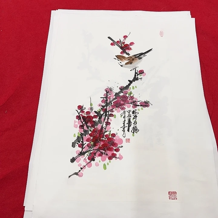 国画花鸟等图案和造型都非常精致
