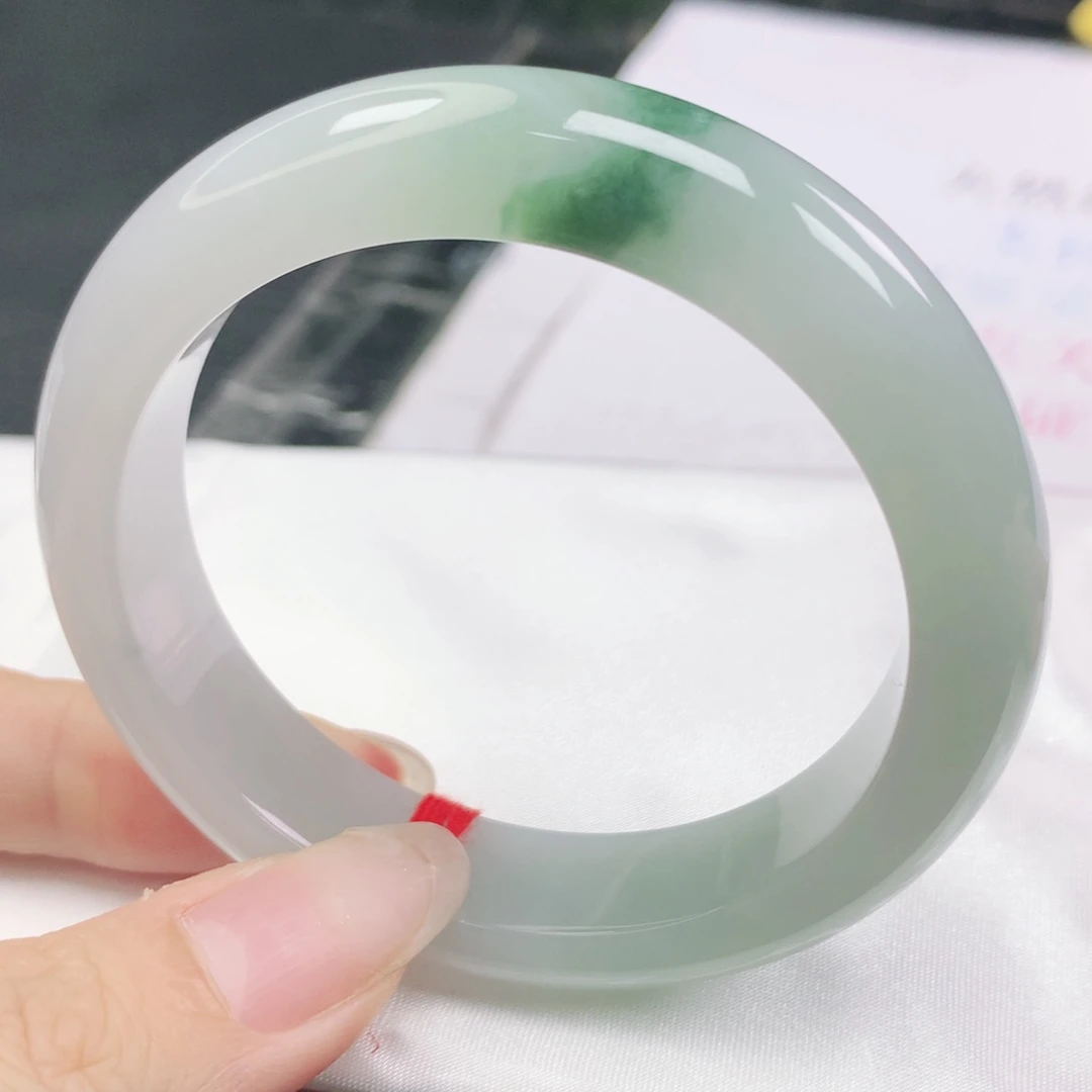 翡翠未镶嵌手镯翡翠53.6冰胶润飘绿正圈