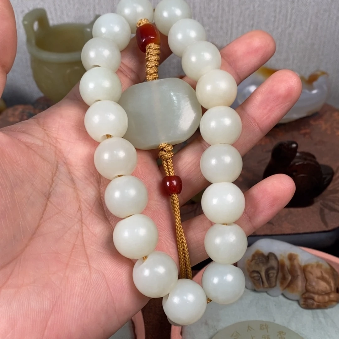 角***人非常精美的脖挂件