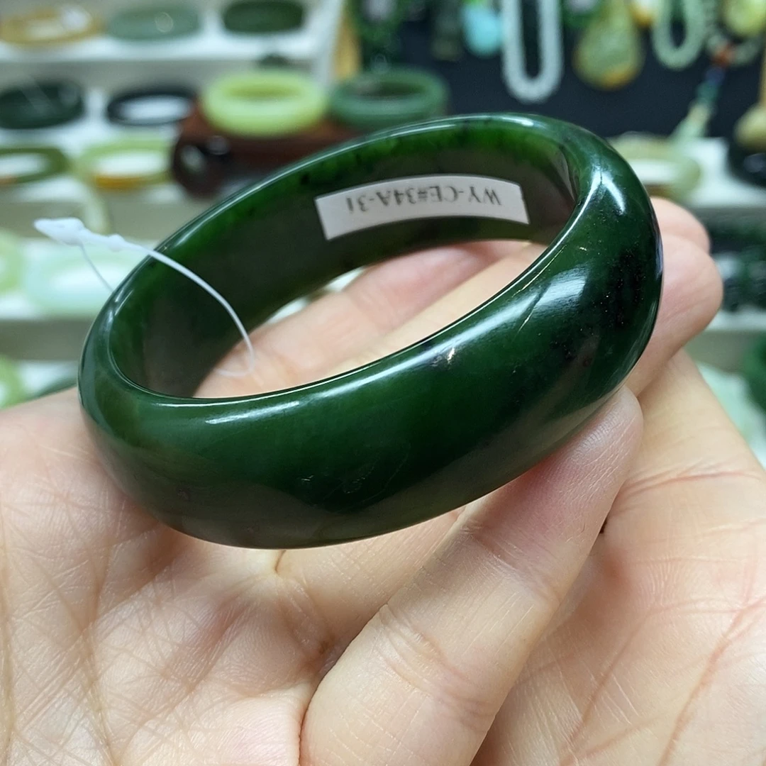 和田玉（碧玉）未镶嵌手镯