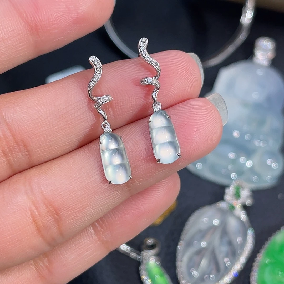 翡翠18K金镶嵌耳饰豆子