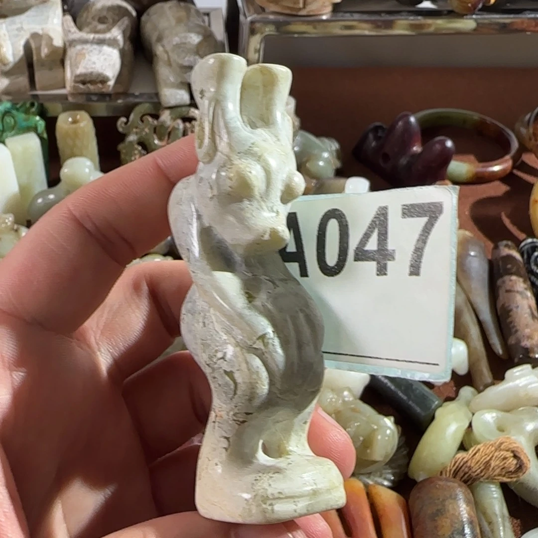 未镶嵌蛇纹石玉颈饰