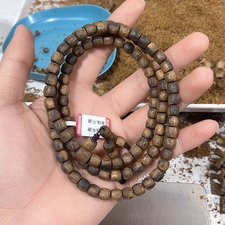 沉香木手串0.7鼓珠多圈26克➕
