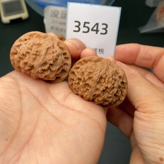 文玩核桃把件强****041宫灯3543